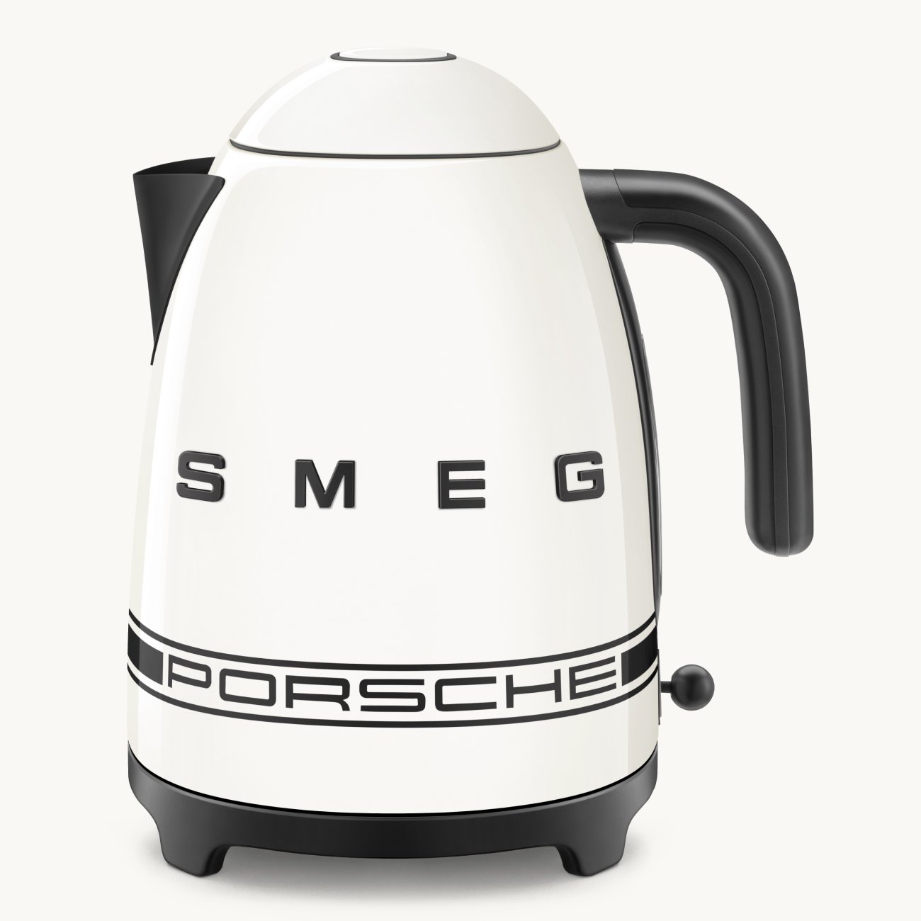 1 غلاية مياه كهربائية سميج بورش كلاسيك - كريمي فى أسود | Smeg x Porsche Electric Kettle - Cream & Black - الصورة 1